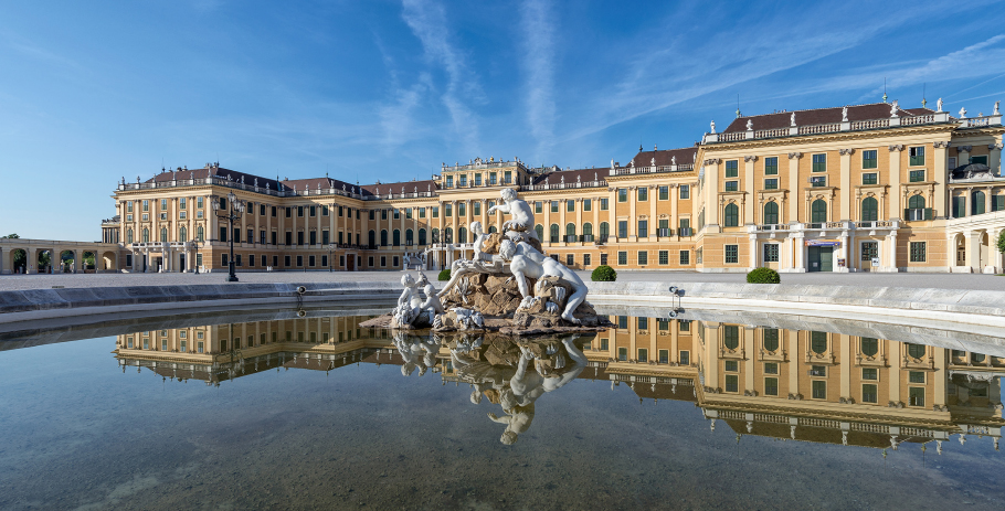 Schönbrunn Palace tour in Vienna